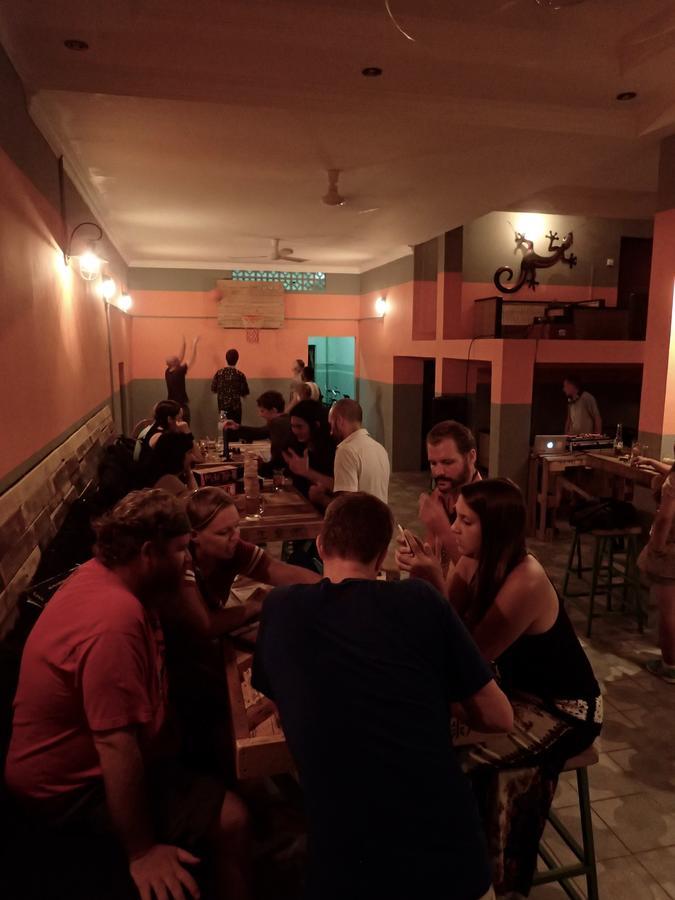 Lazy Gecko Guesthouse Phnom Penh Eksteriør bilde